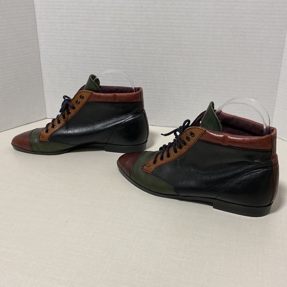 Footgear - 80's Inspired Lace up Flat Boot - Picture 7 of 11